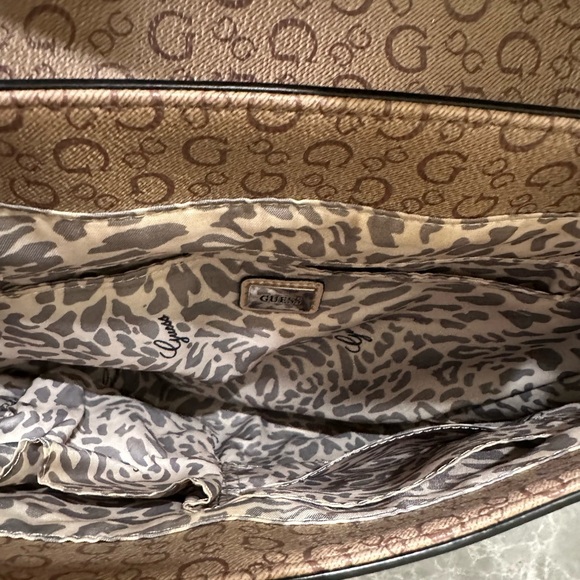 Guess Tan Top Handle Handbag Purse With Shoulder Crossbody Strap Bag Charm - Picture 5 of 5